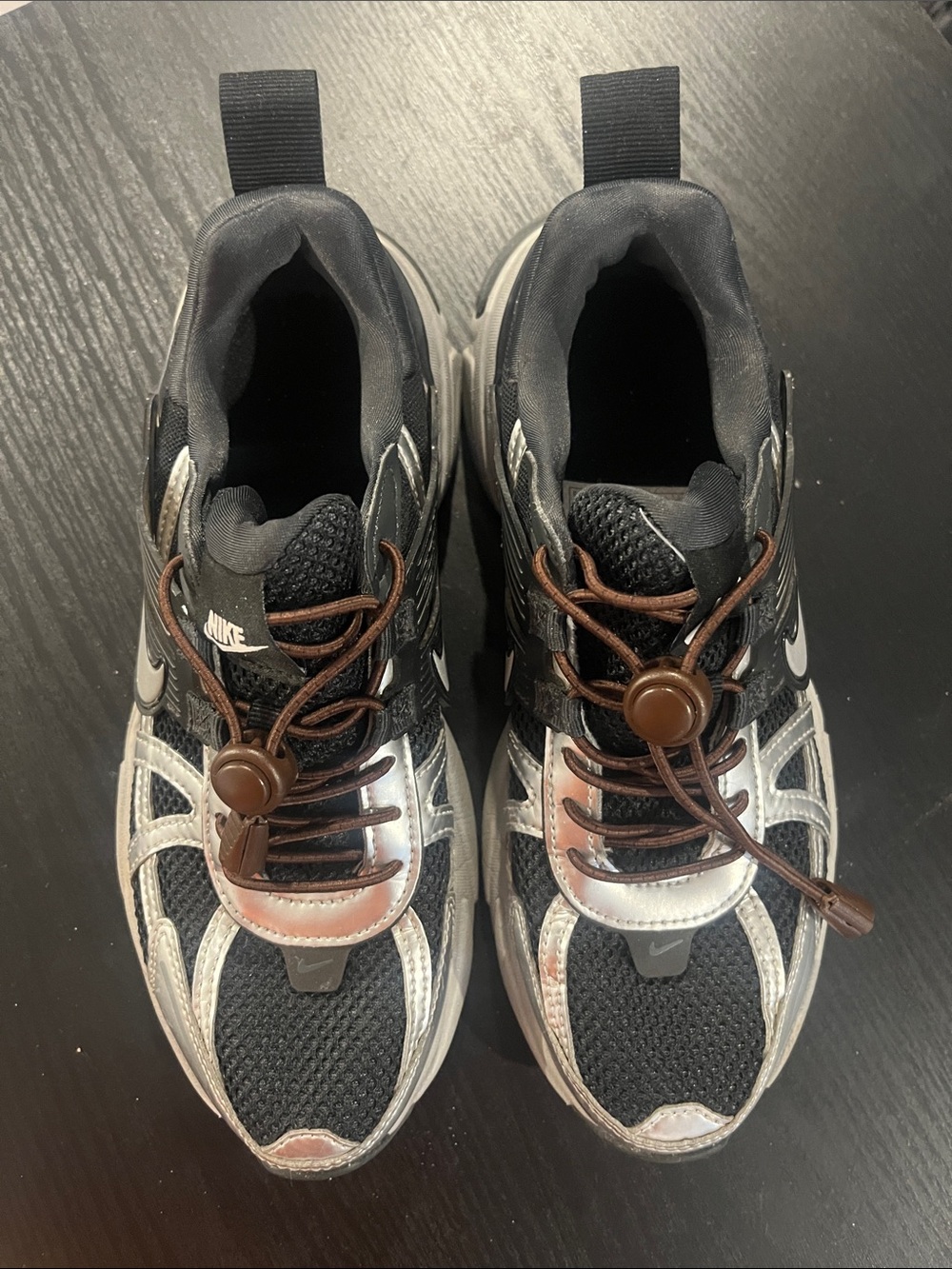 Nike Wmns V2K Run 'Black Metallic Silver' - Picture 2 of 8